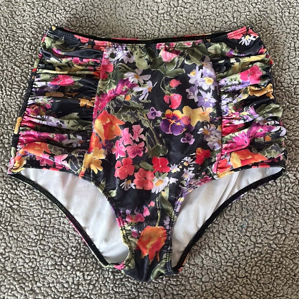Kortni Jeane swim bottoms
